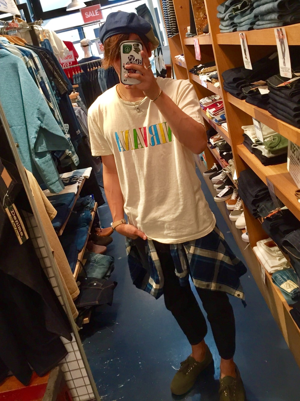 「バンドT、Denime、DELUXE、VANS、NILVANA」｜「DenimeのPRINT TEE-Nirvana-/ニルヴァーナプリントTEE2（Tシャツ/カットソー、ホワイト系）」を使った、篤 SAVEwizOUT"さん（メンズ・173cm）の夏コーディネートの1枚目の写真