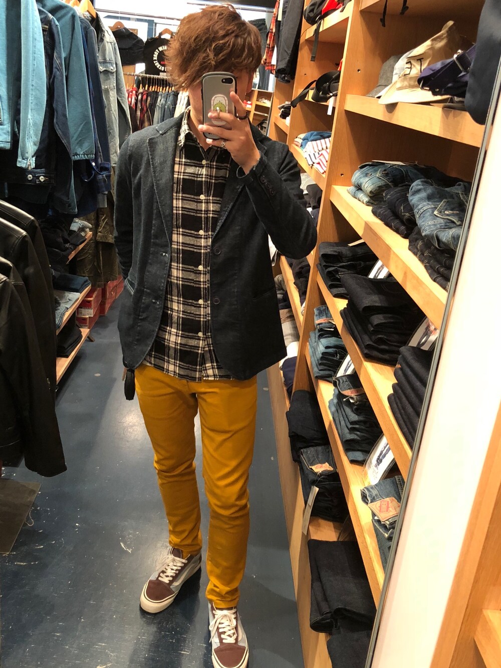 「Denime、BROWNYSTANDARD、ネルシャツチェック、綺麗め、VANS、oldskool、綺麗かつ派手、IMPACT、デニムジャケット」｜「DenimeのHIGH STRETCH DENIM テーラードジャケット（テーラードジャケット、ブルー系）」を使った、篤 SAVEwizOUT"さん（メンズ・173cm）の秋コーディネートの1枚目の写真