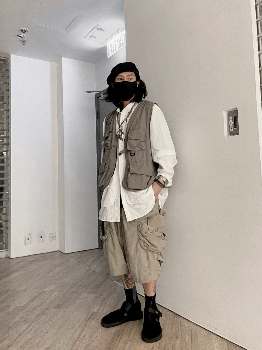 「ootd、夏、街頭穿搭、CITYBOY、休閒、oversize」｜「GUのアイテム（ジャケット/アウター、ベージュ系）」を使った、Vincent Leeさん（メンズ・171cm）の春コーディネートの1枚目の写真