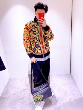 「VERSACE（ヴェルサーチ）のアイテム（ジャケット/アウター）」を使った、Versace ianさん（メンズ・173cm）の秋コーディネート