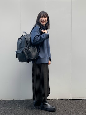 「ジーナシス」｜「アイテム（パーカー）」を使った、スズさん（レディース・162cm）の秋コーディネート
