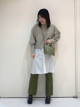 「ジーナシス」｜「アイテム（スラックス）」を使った、スズさん（レディース・162cm）の冬コーディネート