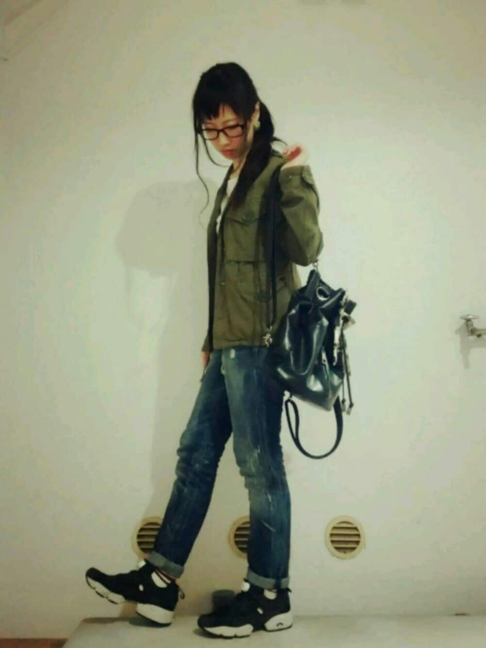「niko and ...のアイテム（バッグ、ブラック系）」を使った、TORIさん（レディース・155cm）の春コーディネートの1枚目の写真