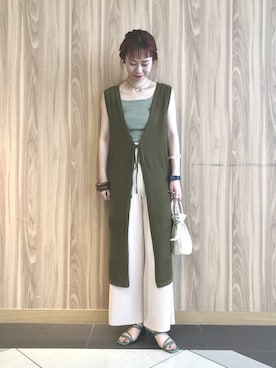 「LOWRYS FARM（ローリーズファーム）のウッドバングル　880326（バングル/リストバンド）」を使った、milkさん（レディース・160cm）の春コーディネート