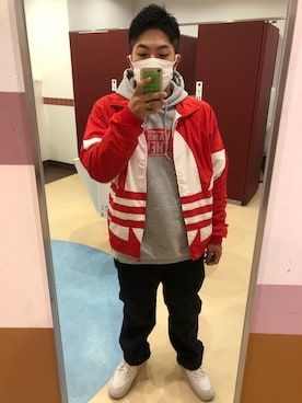「adidas（アディダス）のビッグ トレフォイル トラックジャケット（ジャージ）[BIG TREFOIL TRACK TOP] アディダスオリジナルス（ナイロンジャケット）」を使った、yoheeeei-heyさん（メンズ・167cm）の秋コーディネート