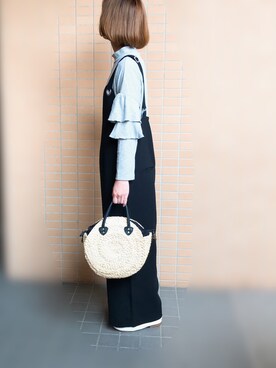 「袖フリル」｜「アイテム（サロペット/オーバーオール）」を使った、n@omiさん（レディース・160cm）の春コーディネート