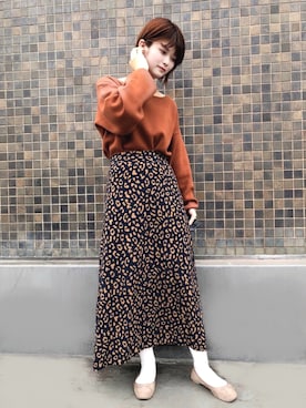 「KBF（ケイビーエフ）のアイテム（ニット/セーター、ブラウン系）」を使った、simaさん（レディース・159cm）の秋コーディネート