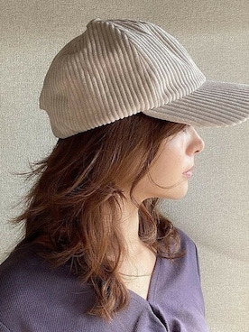 「14+（イチヨンプラス）のアイテム（キャップ）」を使った、十四 鳩子さん（レディース・160cm）の秋コーディネート