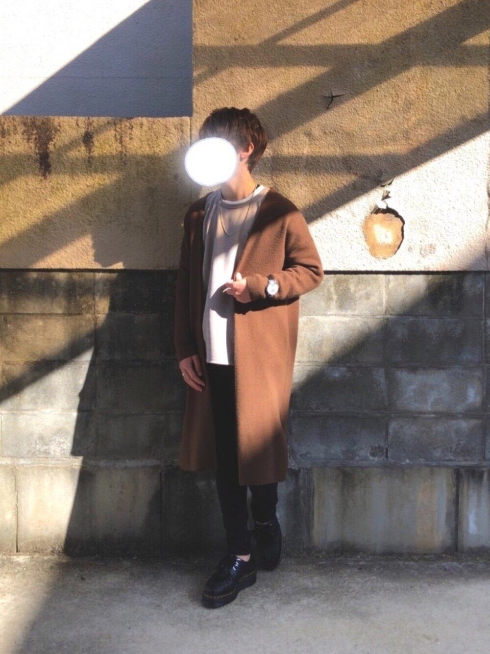 「シンプルコーデ、キレイめ、ブラウン色に染まれ、GU、いいね、save、フォローお願いします🤑、おしゃれさんと繋がりたい」｜「Dr. MartensのDr.Martens/ドクターマーチン/SIDNEY（ドレスシューズ、ブラック系）」を使った、Ken  さん（メンズ・178cm）の冬コーディネートの1枚目の写真