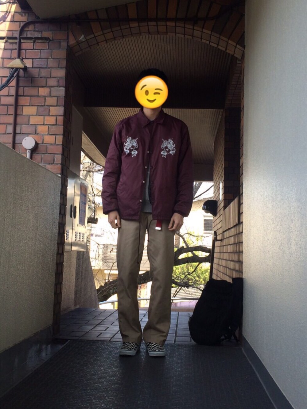 「JOURNAL STANDARDのMOO×JS / ムー別注 : コーチジャケット#（ブルゾン、レッド系）」を使った、きいちろうさん（メンズ・177cm）の冬コーディネートの1枚目の写真