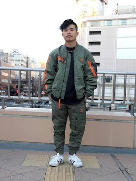 「スタッフセンバツ」｜「アイテム（MA-1）」を使った、Syunさん（メンズ・165cm）の冬コーディネート