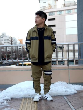「春カラー」｜「アイテム（ジャージ）」を使った、Syunさん（メンズ・165cm）の冬コーディネート