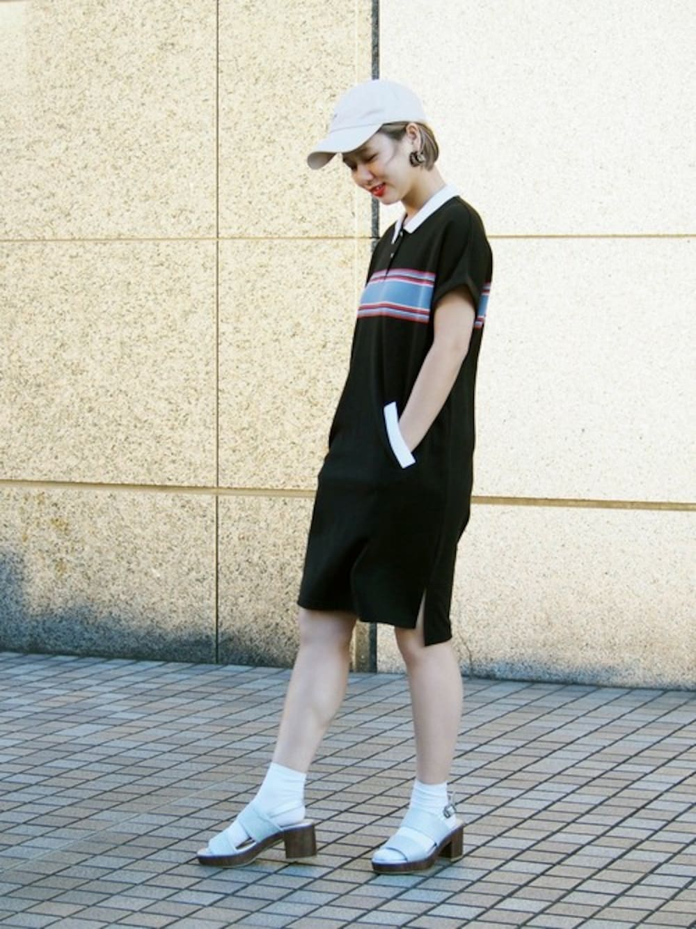 「キャップ、スポーツミックス、179/WG、夏コーデ、ポロワンピース」｜「179/WGのポロワンピース★（ワンピース、ブラック系）」を使った、ニコルさん（レディース・164cm）の春コーディネートの1枚目の写真