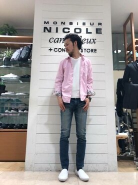 「ラベンダー」｜「アイテム（スリッポン）」を使った、ニコルさん（メンズ・175cm）の春コーディネート