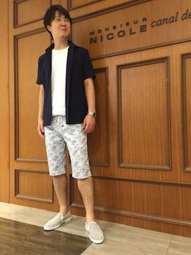 「ボタンダウンシャツ」｜「アイテム（スリッポン）」を使った、ニコルさん（メンズ・175cm）の夏コーディネート
