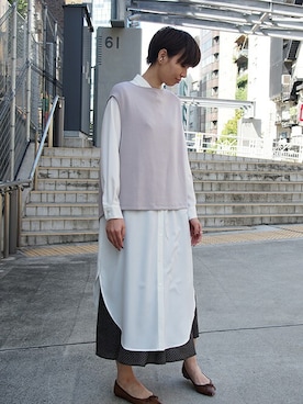 「アイテム（シャツワンピース、グレー系）」を使った、ニコルさん（レディース・163cm）の秋コーディネート