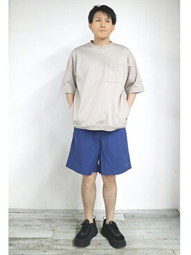 「ポケットＴシャツ」｜「アイテム（スウェット）」を使った、ニコルさん（メンズ・178cm）の春コーディネート