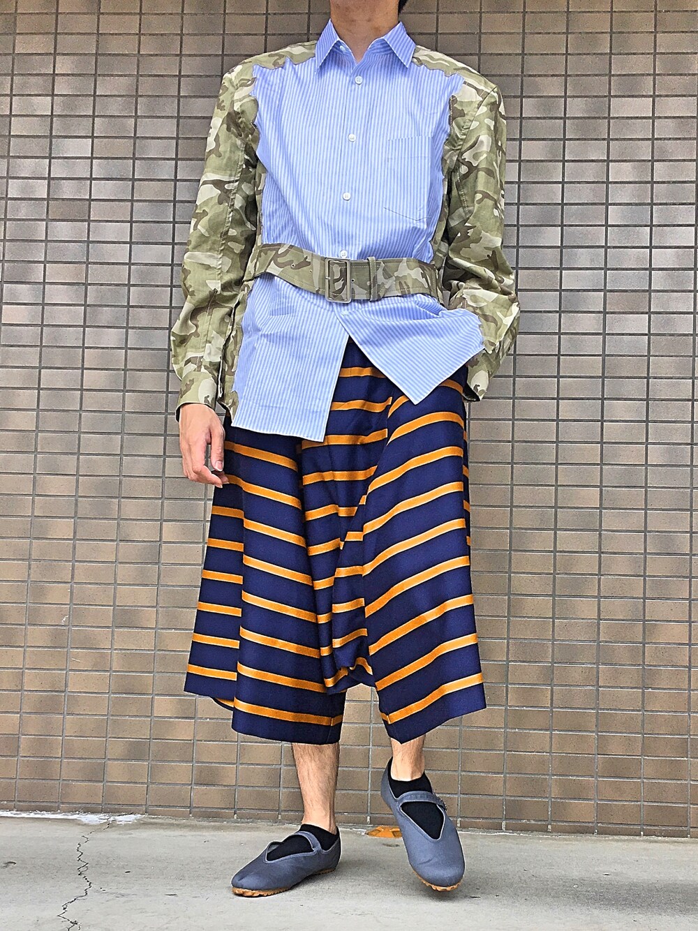 COMME des GARCONS SHIRTのシャツ/ブラウスを使った「サルエルパンツ