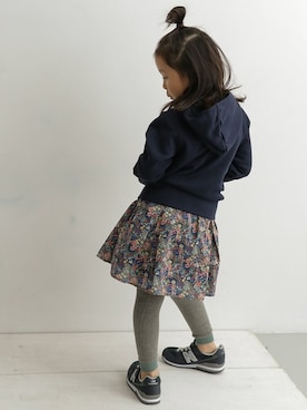 「NEW BALANCE（ニューバランス）のアイテム」を使った、DOORS KIDSさん（キッズ・109cm）の秋コーディネート