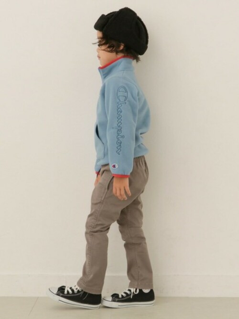 「Champion、キッズコーデ、GRAMICCI、URBAN RESEARCH DOORS、キッズファッション、URBAN RESEARCH　DOORS　KIDS」｜「ChampionのChampion×DOORS　フリースハーフZIP(KIDS)（その他アウター、ブルー系）」を使った、DOORS KIDSさん（キッズ・109cm）の秋コーディネートの1枚目の写真