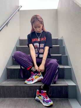 「METALLICA（メタリカ）のアイテム（Tシャツ/カットソー、ブラック系）」を使った、zoeさん（レディース・162cm）の秋コーディネート