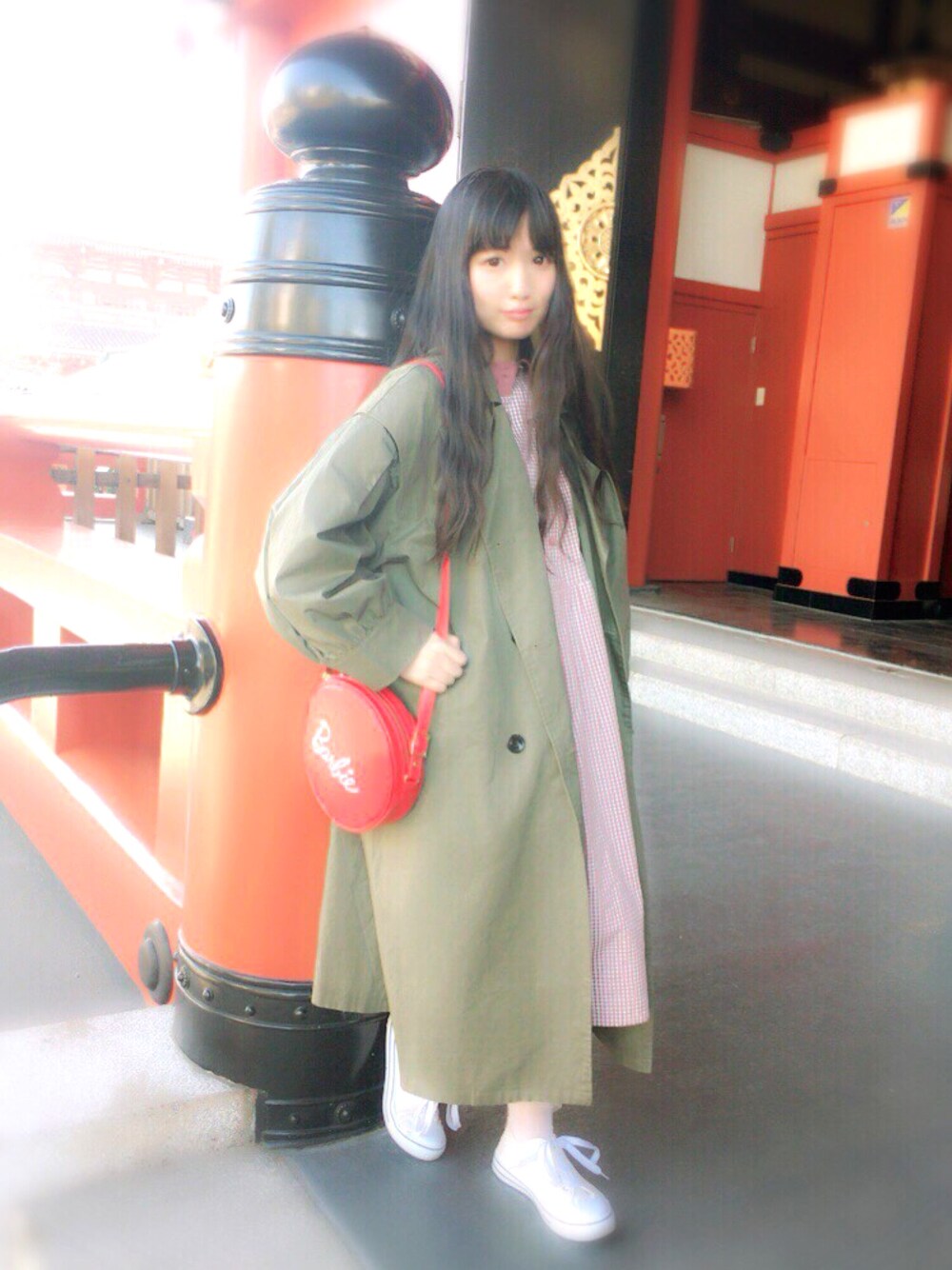 「春コーデ、カジュアルコーデ、今日のコーデ、ootd、merry jenny、ローリーズファーム(LOWRYS FARM)、barbie、浅草、散歩、happy」｜「LOWRYS FARMのアイテム（チェスターコート、グリーン系）」を使った、ちゃまさん（レディース・148cm）の春コーディネートの1枚目の写真