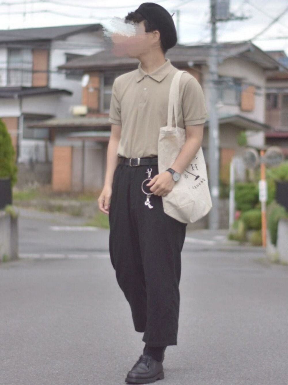 「シンプル、ポロシャツ、革靴、ワイドパンツ、プチプラ、夏コーデ、きれいめカジュアル、タックイン、ootd、カジュアル」｜「KLEMANの＜KLEMAN＞ PADRE/シューズ（モカシン/デッキシューズ、ブラック系）」を使った、YUKIYAさん（メンズ・169cm）の春コーディネートの1枚目の写真