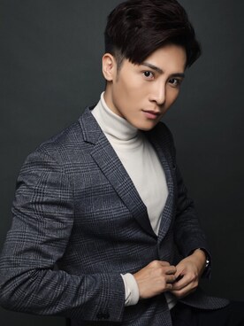 「HUGO BOSS（ヒューゴボス）のアイテム（ジャケット/アウター）」を使った、Hiroki Hongさん（メンズ・178cm）の冬コーディネート