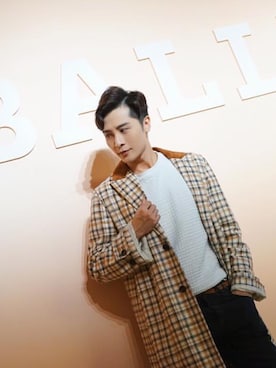 「BALLY（バリー）のアイテム（ジャケット/アウター）」を使った、Hiroki Hongさん（メンズ・178cm）の冬コーディネート
