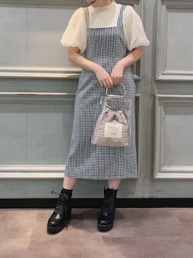 「厚底ブーツ」｜「アイテム（ジャンパースカート）」を使った、risa☻さん（レディース・155cm）の秋コーディネート