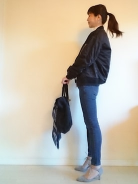 「ハイネックニット」｜「アイテム（MA-1）」を使った、akaneさん（レディース・165cm）の冬コーディネート