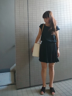 「Jewel Changes（ジュエルチェンジズ）のJC キャンバスパイピング 2WAY バッグ（ショルダーバッグ）」を使った、akaneさん（レディース・165cm）の夏コーディネート