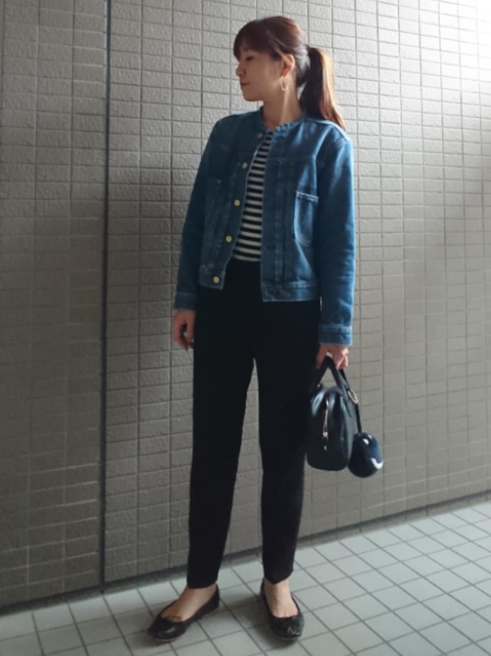 「Gジャン、デニムジャケット、IENA、リブニット、ボーダー、クロップドパンツ、dholic、ミニボストン、バレエシューズ、porselli」｜「Nobleの【追加】リブボーダー B/N ナガソデ。（ニット/セーター、その他）」を使った、akaneさん（レディース・165cm）の秋コーディネートの1枚目の写真