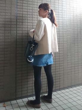 「アイテム（キーホルダー、ブルー系）」を使った、akaneさん（レディース・165cm）の秋コーディネート