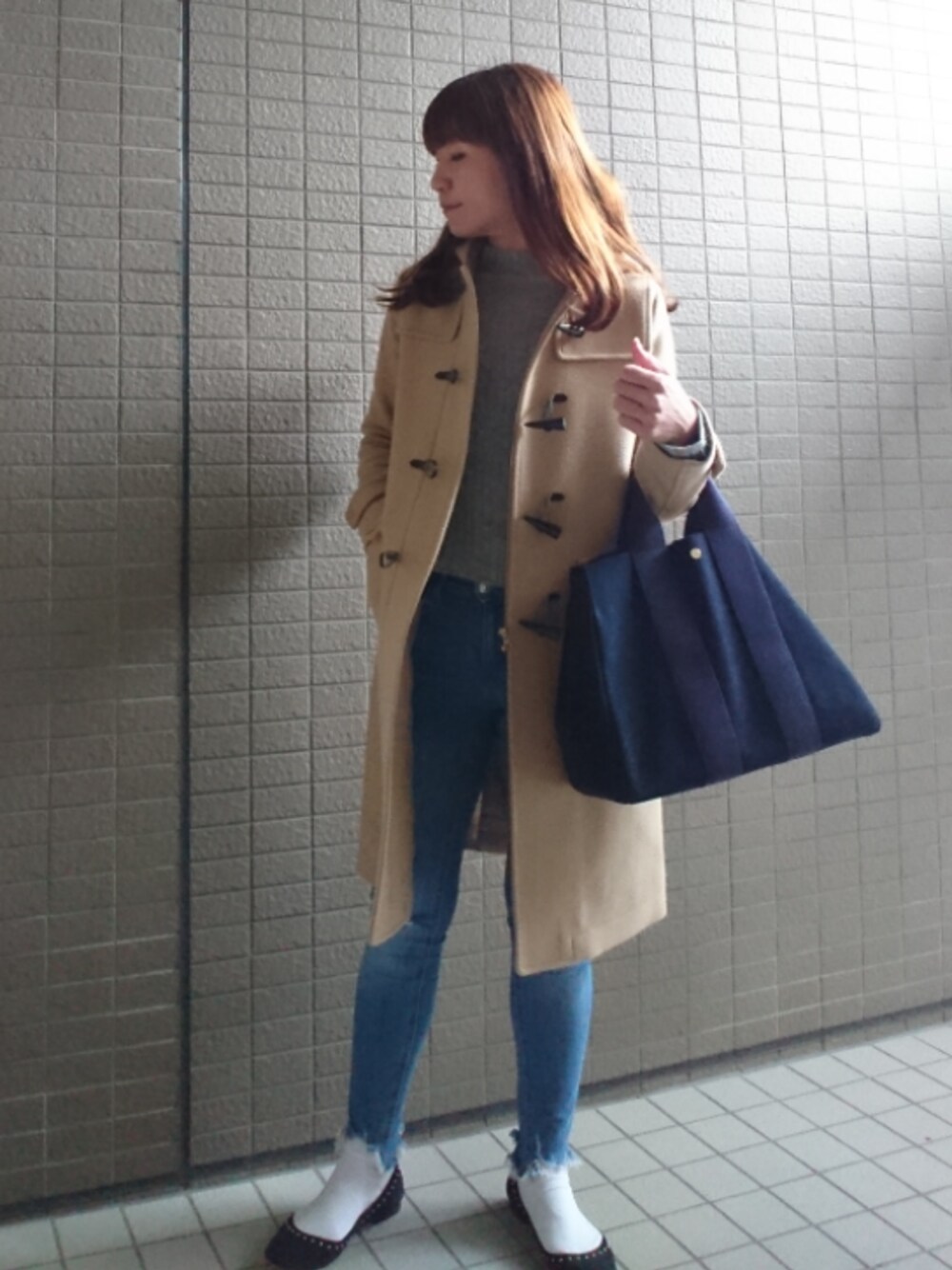 「ダッフルコート、モヘアニット、SHIPS for women、デニムパンツ、スキニーデニム、ZARA、トートバッグ、VIOLA d'ORO、フラットシューズ、FABIO RUSCONI 」｜「Khajuの《予約》 Khaju: ダッフルコート 16FW■（ダッフルコート、イエロー系）」を使った、akaneさん（レディース・165cm）の冬コーディネートの1枚目の写真