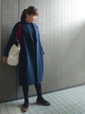 「アイテム（チェスターコート、ブルー系）」を使った、akaneさん（レディース・165cm）の冬コーディネート