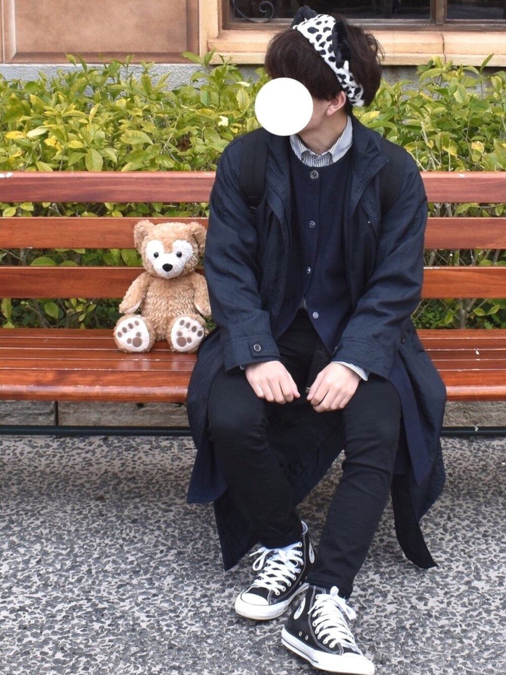 「はるコーデ、おしゃれさんと繋がりたい、カジュアルコーデ、コート、モード、コンバース、ディズニー、モノトーン、converse、低身長」｜「🌸Instagramのアイテム（その他、その他）」を使った、みっち~さん（メンズ・166cm）の春コーディネートの1枚目の写真