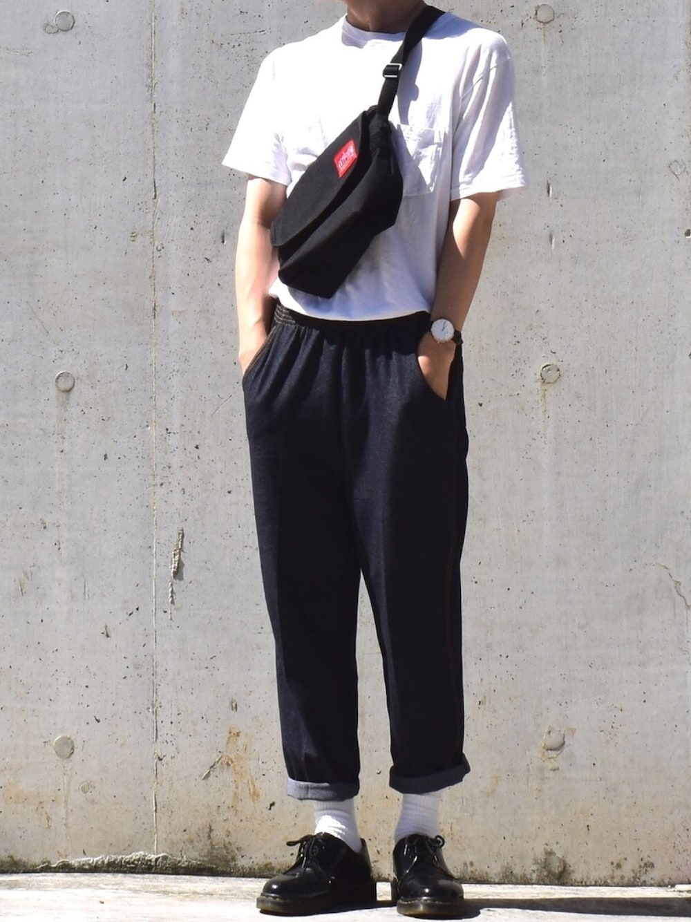 「夏、大人カジュアル、プチプラ、マンハッタンポーテージ、Manhattan Portage、ドクターマーチン、ダニエルウェリントン、白Tシャツ、白Tシャツ×デニム、デニムパンツ」｜「Instagram🐑のアイテム（その他、その他）」を使った、みっち~さん（メンズ・166cm）の夏コーディネートの1枚目の写真