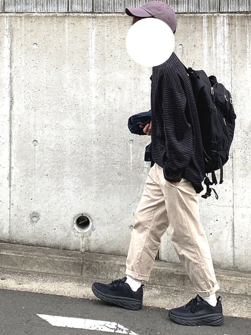「カジュアルコーデ、春コーデ、ラフ、ゆるコーデ、古着MIX、ホカオネオネ、THE NORTH FACE、キャップ、HARUSAKU、UNIQLO」｜「Instagramのアイテム（その他、その他）」を使った、みっち~さん（メンズ・166cm）の春コーディネートの1枚目の写真