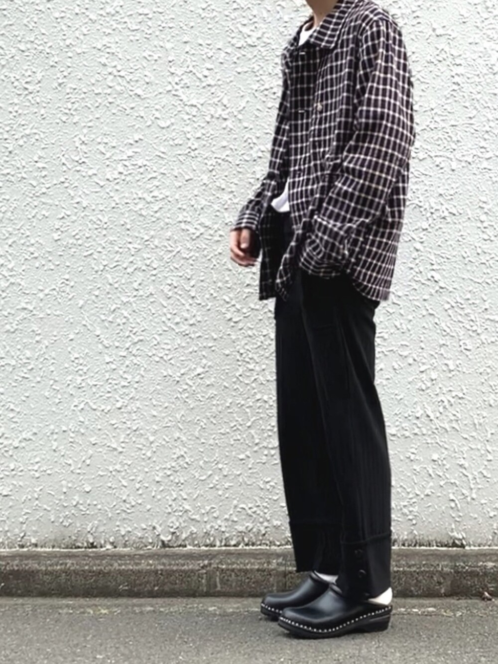 「休日スタイル、チェックシャツ、トロエントープ、patagonia、古着、いいね、save、フォローお願いします🤑、GAP、白ソックス、スラックス、タックイン」｜「patagoniaのPatagonia　MEN'S P-6 LOGO POKET T-SHIRTS（Tシャツ/カットソー、ホワイト系）」を使った、みっち~さん（メンズ・166cm）の夏コーディネートの1枚目の写真