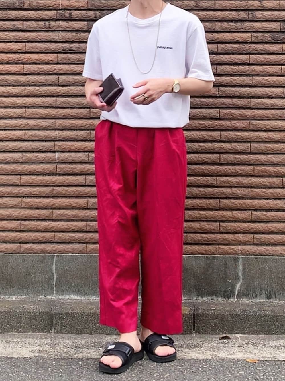 「今日のコーデ、春夏コーデ、赤パンツ、低身長男子、フルダン、古着、patagonia、スラックス、カラーパンツ」｜「nordgreenのアイテム（アナログ腕時計、ゴールド系）」を使った、みっち~さん（メンズ・165cm）の夏コーディネートの1枚目の写真