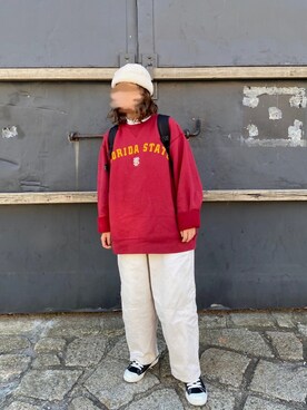 スニーカーを使った 赤 白 黒 のレディース人気ファッションコーディネート Wear