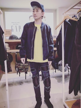 「GAP（ギャップ）のアイテム（MA-1）」を使った、モコ太郎さん（メンズ・173cm）の夏コーディネート