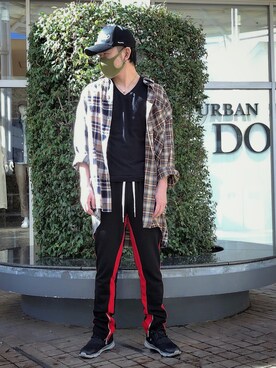 「KaneZ（ケインズ）のアイテム（キャップ）」を使った、モコ太郎さん（メンズ・173cm）の春コーディネート