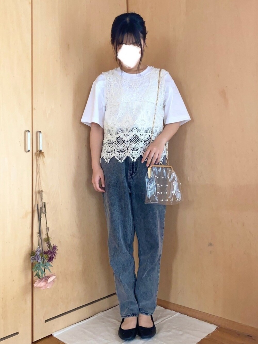 「UNIQLO、白Tシャツ、バレエシューズ、GU、プチプラ、低身長、クリアバッグ、夏コーデ、カジュアル、シンプル」｜「WEGOのWEGO/がま口クリアショルダーバッグ（ショルダーバッグ、その他）」を使った、はゆさん（レディース・154cm）の夏コーディネートの1枚目の写真