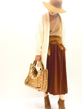 「CHARM BERRY TIC（チャームベリーチック）のアイテム」を使った、libelle more staffさん（レディース・164cm）の冬コーディネート