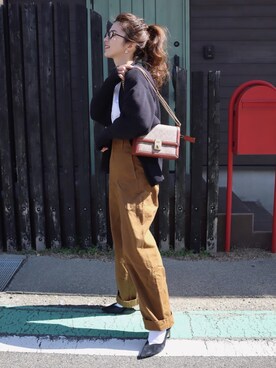 ハットン ショルダー バッグ シグネチャー キャンバスを使った人気ファッションコーディネート Wear