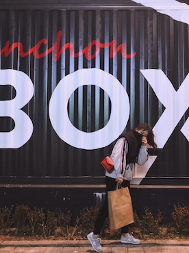 「PULL&BEAR（プルアンドベア）のアイテム（パーカー）」を使った、xsinyeechanさん（レディース・162cm）の冬コーディネート