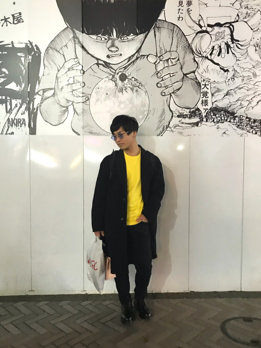 「なんかパルパルみたいなやつのアイテム（Tシャツ/カットソー、イエロー系）」を使った、Kaiさん（メンズ・164cm）の春コーディネートの1枚目の写真