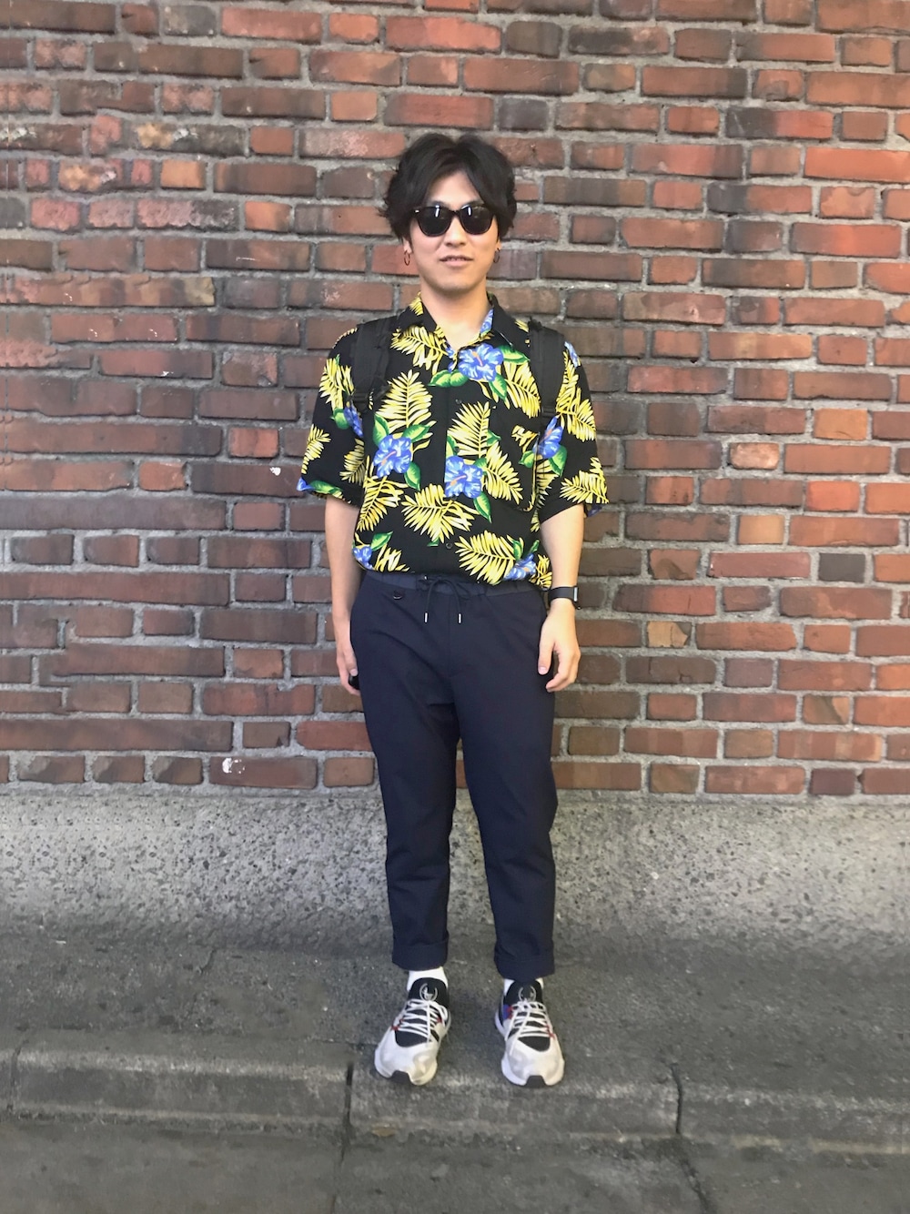 「NANO universeの２ＷＡＹタックイージークロップドパンツ（その他パンツ、ブルー系）」を使った、Kaiさん（メンズ・165cm）の夏コーディネートの1枚目の写真